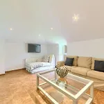 8 Personas En Arratia Y Gorbea