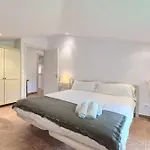 8 Personas En Arratia Y Gorbea Villa Igorre