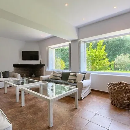 8 Personas En Arratia Y Gorbea Villa Igorre