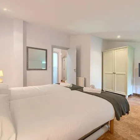 8 Personas En Arratia Y Gorbea *