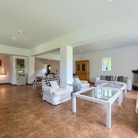 8 Personas En Arratia Y Gorbea *