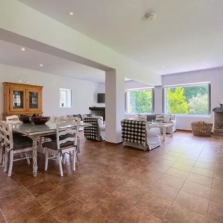 8 Personas En Arratia Y Gorbea * Igorre