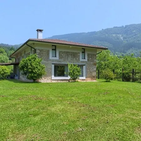 8 Personas En Arratia Y Gorbea * Igorre