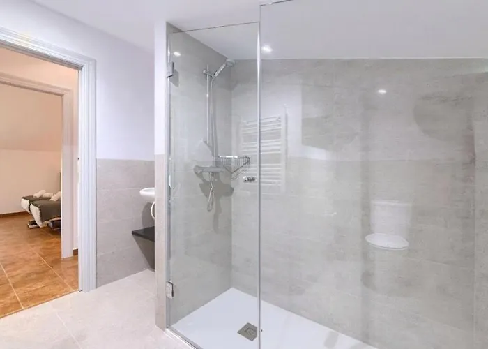 8 Personas En Arratia Y Gorbea *