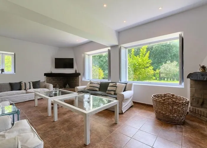 8 Personas En Arratia Y Gorbea Villa Igorre