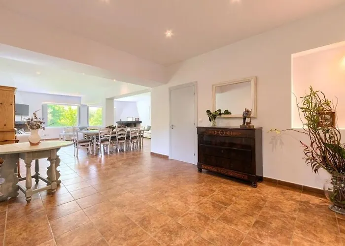 8 Personas En Arratia Y Gorbea