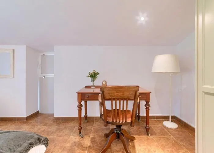 8 Personas En Arratia Y Gorbea *