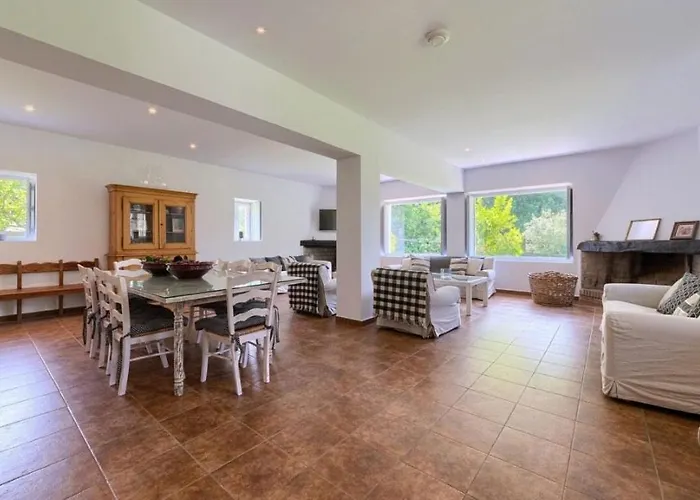 8 Personas En Arratia Y Gorbea * Igorre